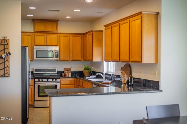 735 Garonne Street, Oxnard, CA 93036 — photo 10 of 23