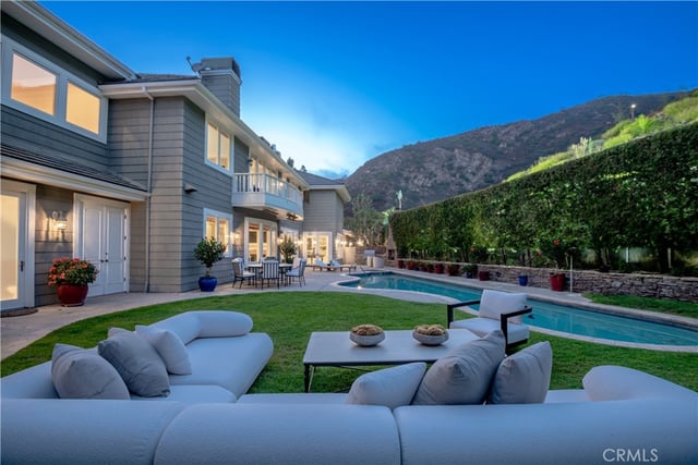 1502 Bienveneda, Pacific Palisades, CA 90272 — photo 4 of 47