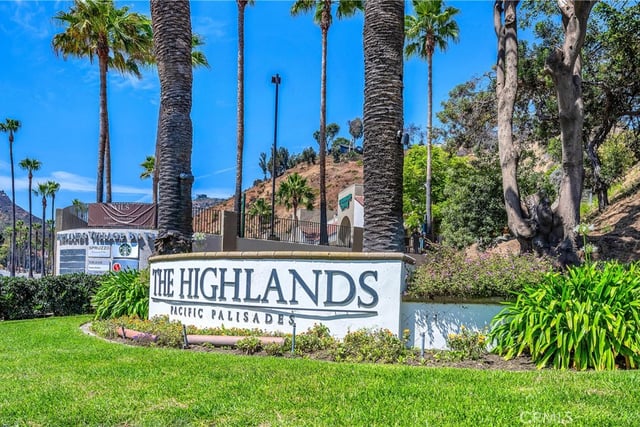 517 Palisades Drive, Pacific Palisades, CA 90272 — photo 6 of 37