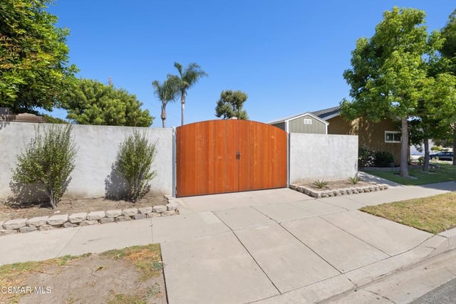 321 Pajaro Avenue N, Ventura, CA 93004 — photo 22 of 25