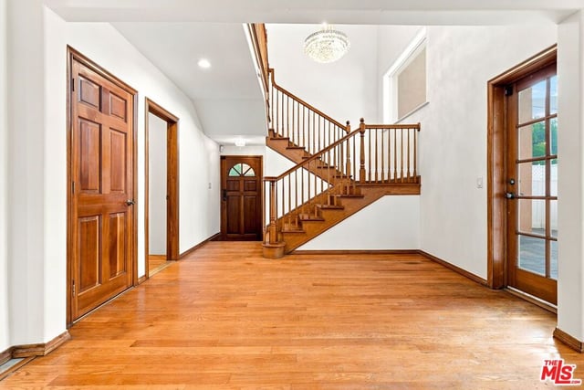 1029 N Beverly Glen Boulevard, Los Angeles, CA 90077 — photo 10 of 56
