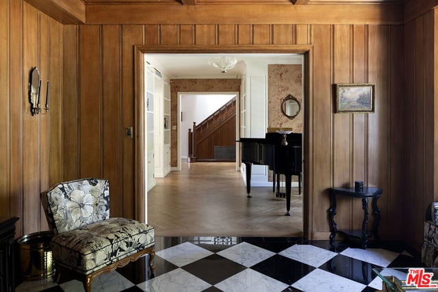 10030 Toluca Lake Avenue, Toluca Lake, CA 91602 — photo 10 of 43