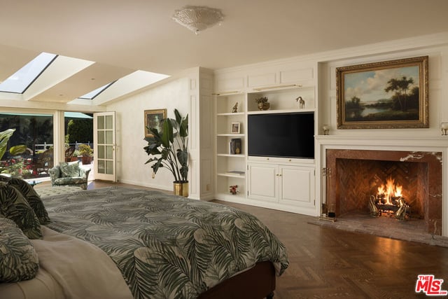 10030 Toluca Lake Avenue, Toluca Lake, CA 91602 — photo 20 of 43