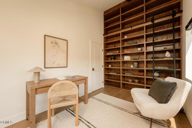 3250 Coldwater Canyon Avenue, Los Angeles, CA 91604 — photo 16 of 34