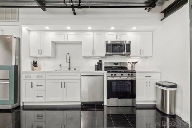 420 S San Pedro 102, Los Angeles, CA 90013 — photo 10 of 36