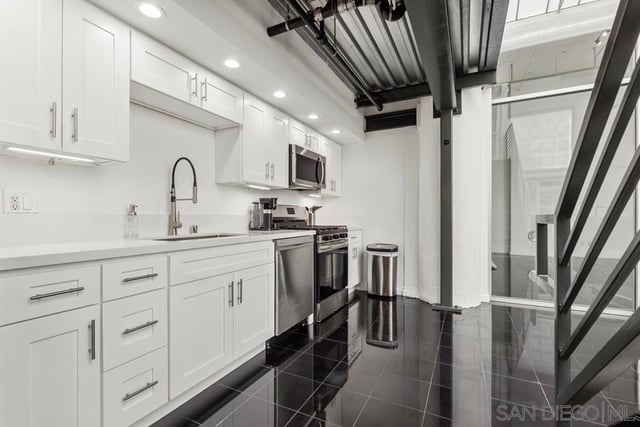 420 S San Pedro 102, Los Angeles, CA 90013 — photo 12 of 36