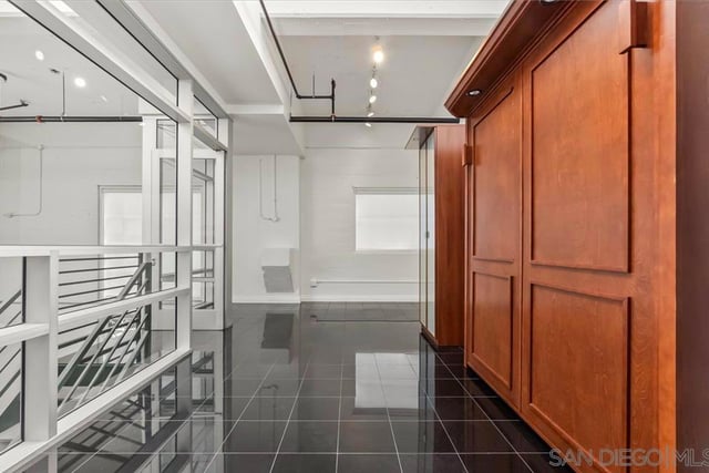 420 S San Pedro 102, Los Angeles, CA 90013 — photo 21 of 36