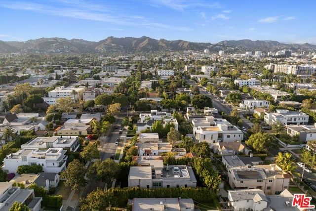 828 N Gardner Street, Los Angeles, CA 90046 — photo 11 of 14