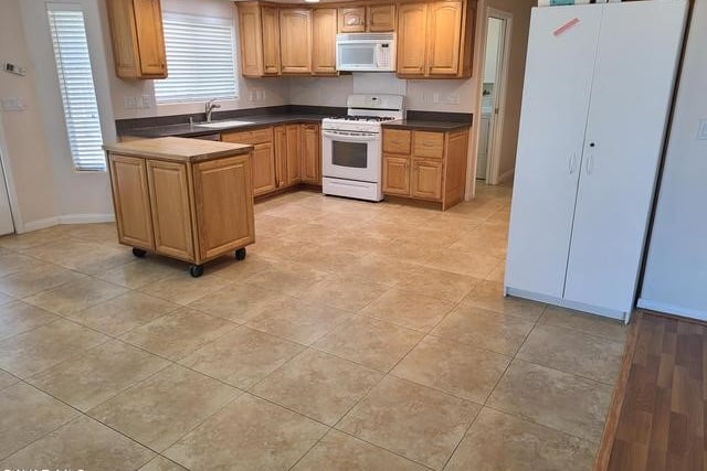 8009 W Avenue D12, Lancaster, CA 93536 — photo 6 of 21