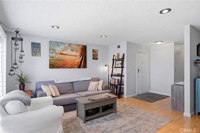 15607 Crestview 85, Granada Hills, CA 91344 — photo 4 of 35