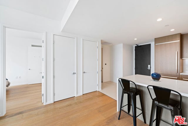 889 Francisco Street 3401, Los Angeles, CA 90017 — photo 40 of 74