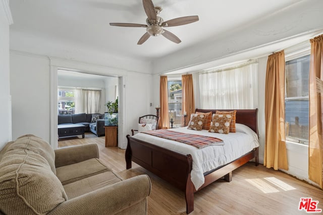 1030 W 20th Street, Los Angeles, CA 90007 — photo 7 of 21