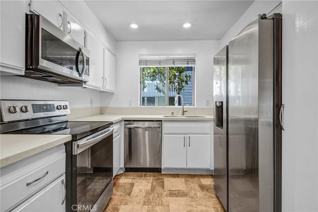 25335 Pine Creek, Los Angeles, CA 90744 — photo 9 of 25