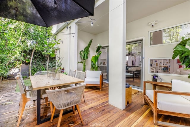 11645 Woodbridge Street, Studio City, CA 91604 — photo 18 of 31