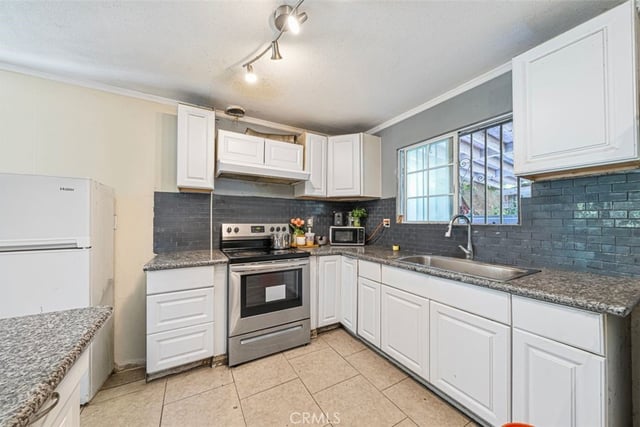 12454 Famosa, Whittier, CA 90601 — photo 8 of 24