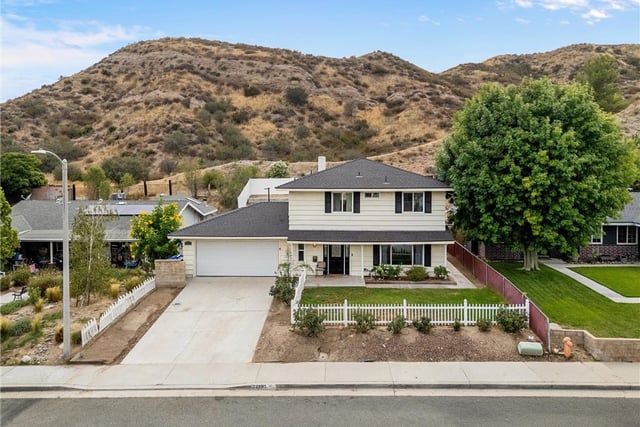 29315 Abelia Rd, Canyon Country, CA 91387 — photo 10 of 55