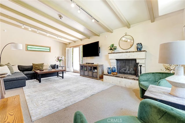 5062 Avenida Hacienda, Tarzana, CA 91356 — photo 14 of 47
