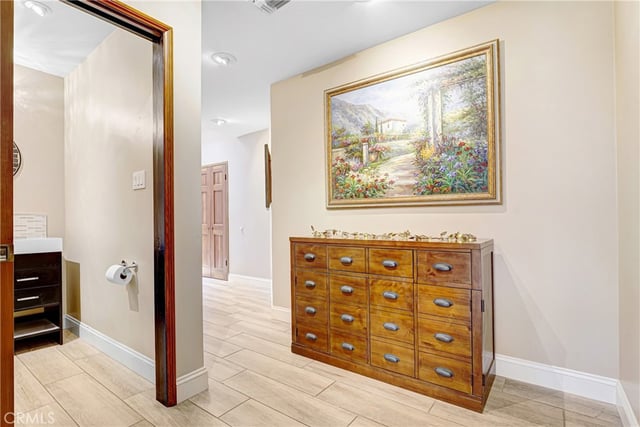 5062 Avenida Hacienda, Tarzana, CA 91356 — photo 17 of 47
