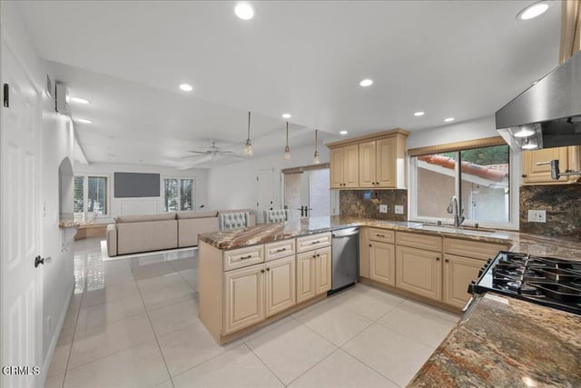 2222 Pier Avenue, Santa Monica, CA 90405 — photo 10 of 75