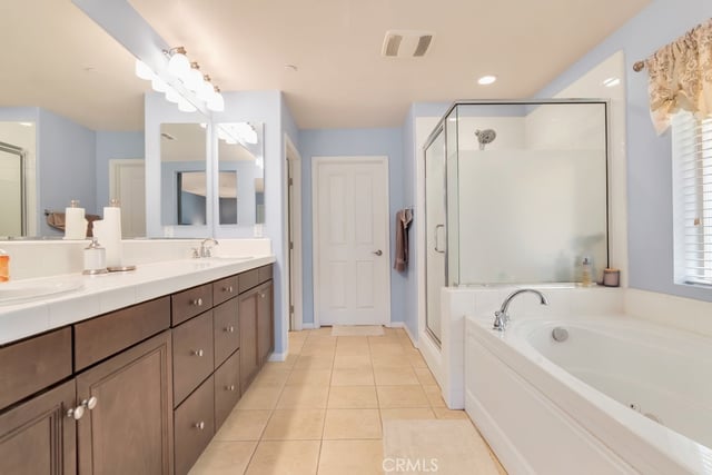 16872 Royal Pines Lane, Canyon Country, CA 91387 — photo 30 of 48