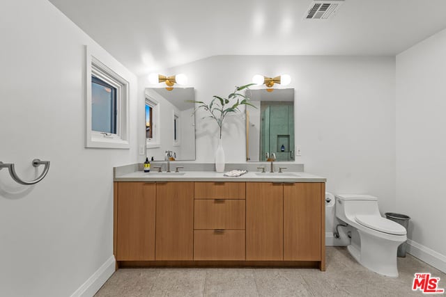 7220 Arizona Avenue, Los Angeles, CA 90045 — photo 32 of 46