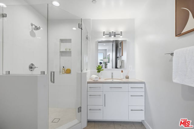 8184 Mannix Drive, Los Angeles, CA 90046 — photo 14 of 57