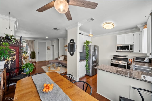 13901 Olive View Lane 27, Sylmar, CA 91342 — photo 2 of 46