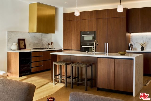 702 N Doheny Drive 301, West Hollywood, CA 90069 — photo 7 of 8