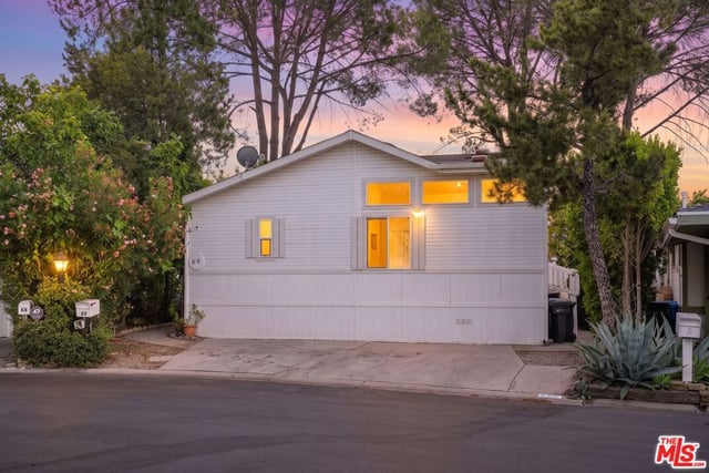 23777 Mulholland Highway 69, Calabasas, CA 91302 — photo 3 of 37
