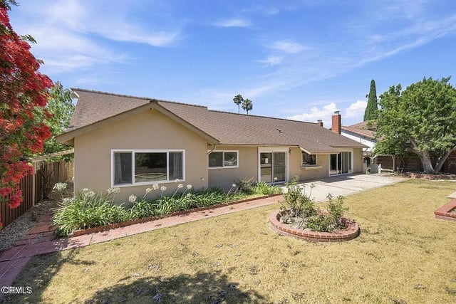 195 W Avenida De Las Flores, Thousand Oaks, CA 91360 — photo 23 of 24