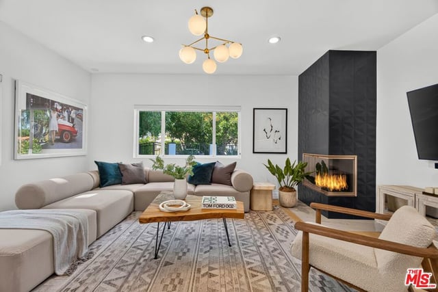 14348 Roblar Place, Sherman Oaks, CA 91423 — photo 10 of 41