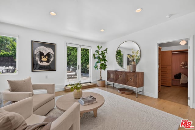14348 Roblar Place, Sherman Oaks, CA 91423 — photo 14 of 41