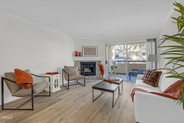 5500 Owensmouth Avenue 104, Los Angeles, CA 91367 — photo 15 of 37
