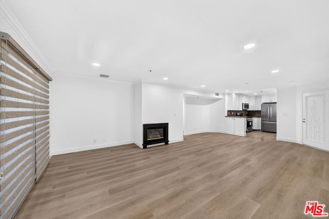 538 Glenwood Road 1, Glendale, CA 91202 — photo 4 of 18