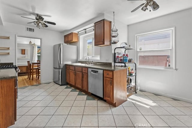 14319 Valerio Street, Van Nuys, CA 91405 — photo 10 of 24