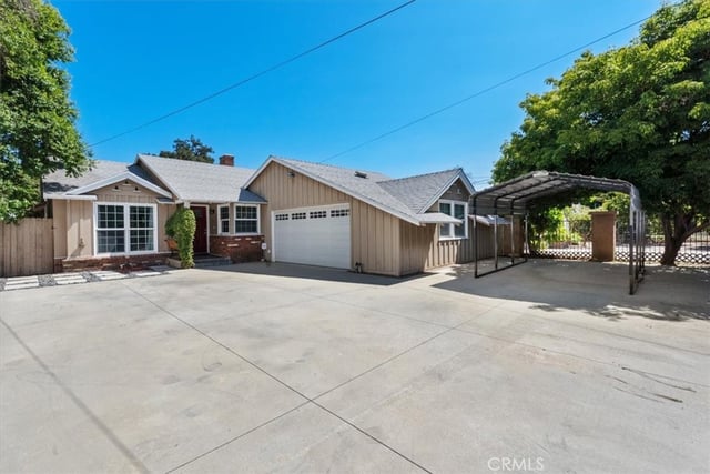 14319 Valerio Street, Van Nuys, CA 91405 — photo 2 of 24