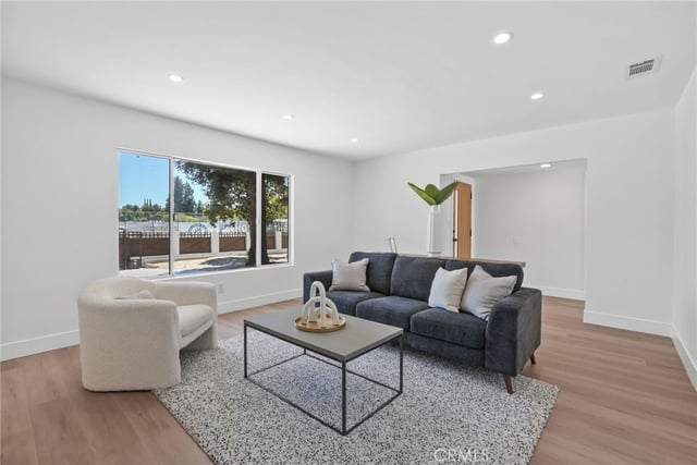 23701 Califa, Los Angeles, CA 91367 — photo 10 of 75