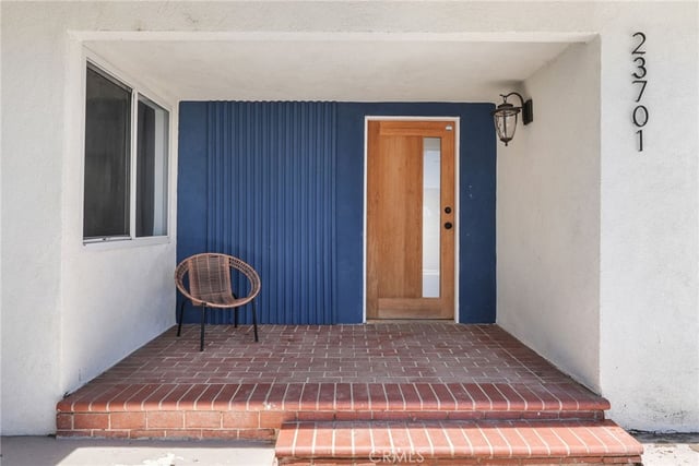 23701 Califa, Los Angeles, CA 91367 — photo 4 of 75