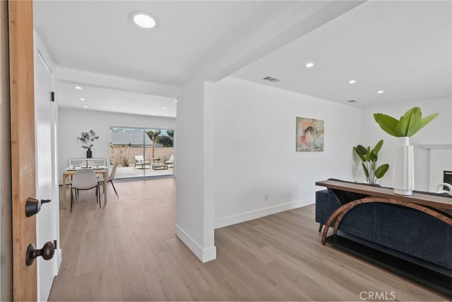 23701 Califa, Los Angeles, CA 91367 — photo 5 of 75