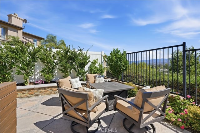 24382 Cavalini Place, Valencia, CA 91355 — photo 32 of 41