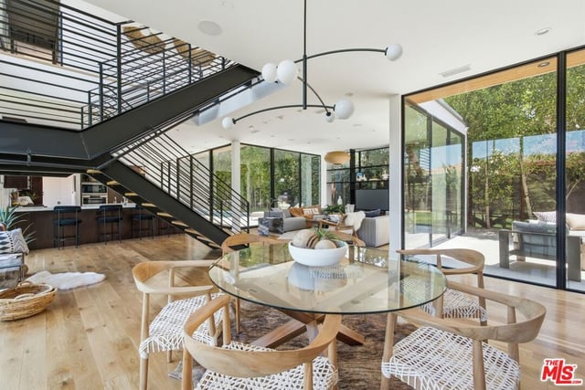 2106 Glyndon Avenue, Venice, CA 90291 — photo 10 of 56
