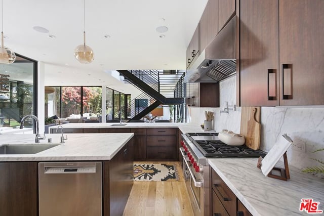 2106 Glyndon Avenue, Venice, CA 90291 — photo 16 of 56