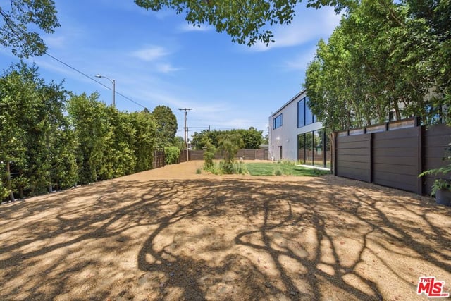 2106 Glyndon Avenue, Venice, CA 90291 — photo 48 of 56