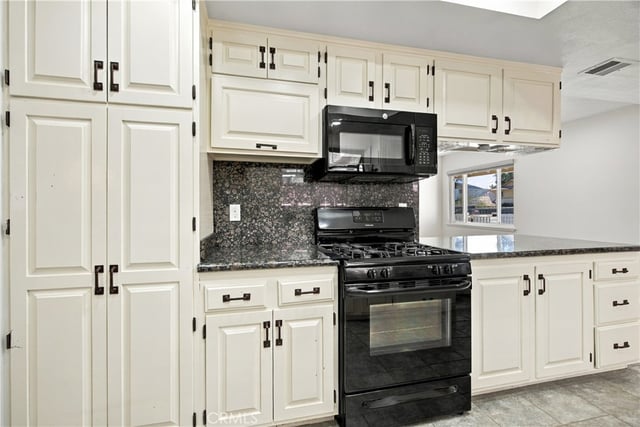 3976 Verde Vista Drive, Thousand Oaks, CA 91360 — photo 11 of 49