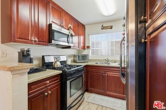 21450 Burbank Boulevard 314, Woodland Hills, CA 91367 — photo 10 of 25