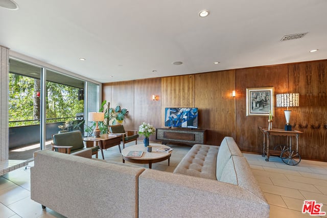 8401 Fountain Avenue 8, West Hollywood, CA 90069 — photo 7 of 48