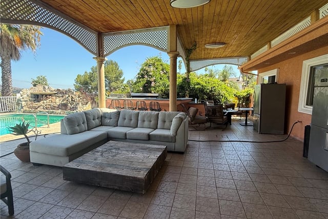 1606 Glenmont Drive, Glendale, CA 91207 — photo 19 of 20