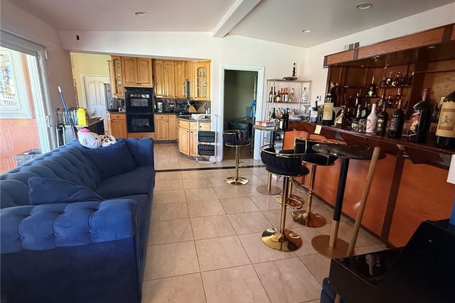 1606 Glenmont Drive, Glendale, CA 91207 — photo 9 of 20