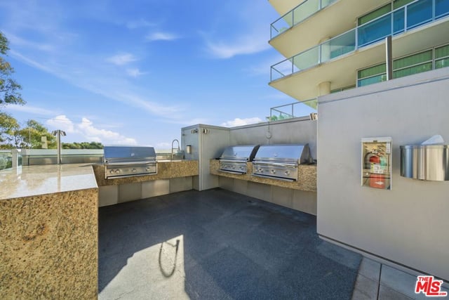 13700 Marina Pointe Drive 1526, Venice, CA 90292 — photo 34 of 56