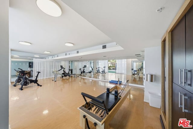 13700 Marina Pointe Drive 1526, Venice, CA 90292 — photo 37 of 56